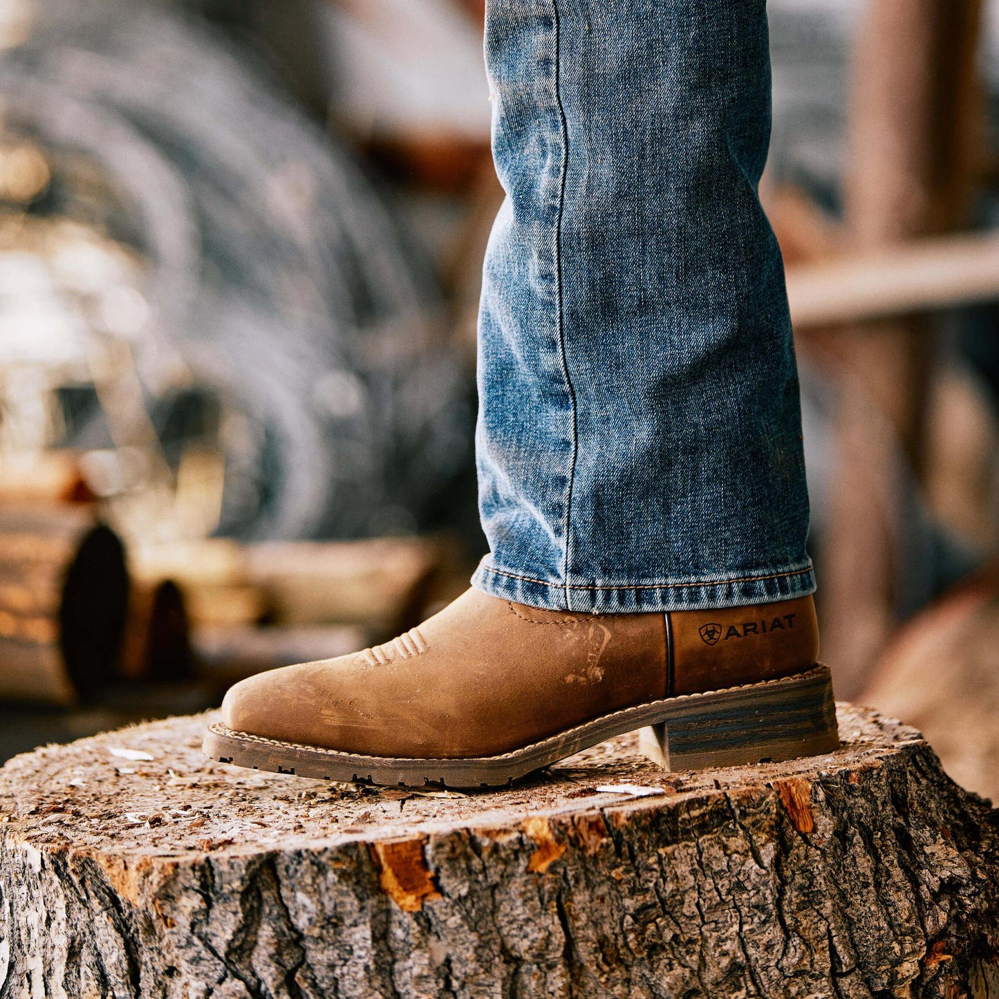 Ariat 10038354 Hybrid Patriot Waterproof Distressed Brown