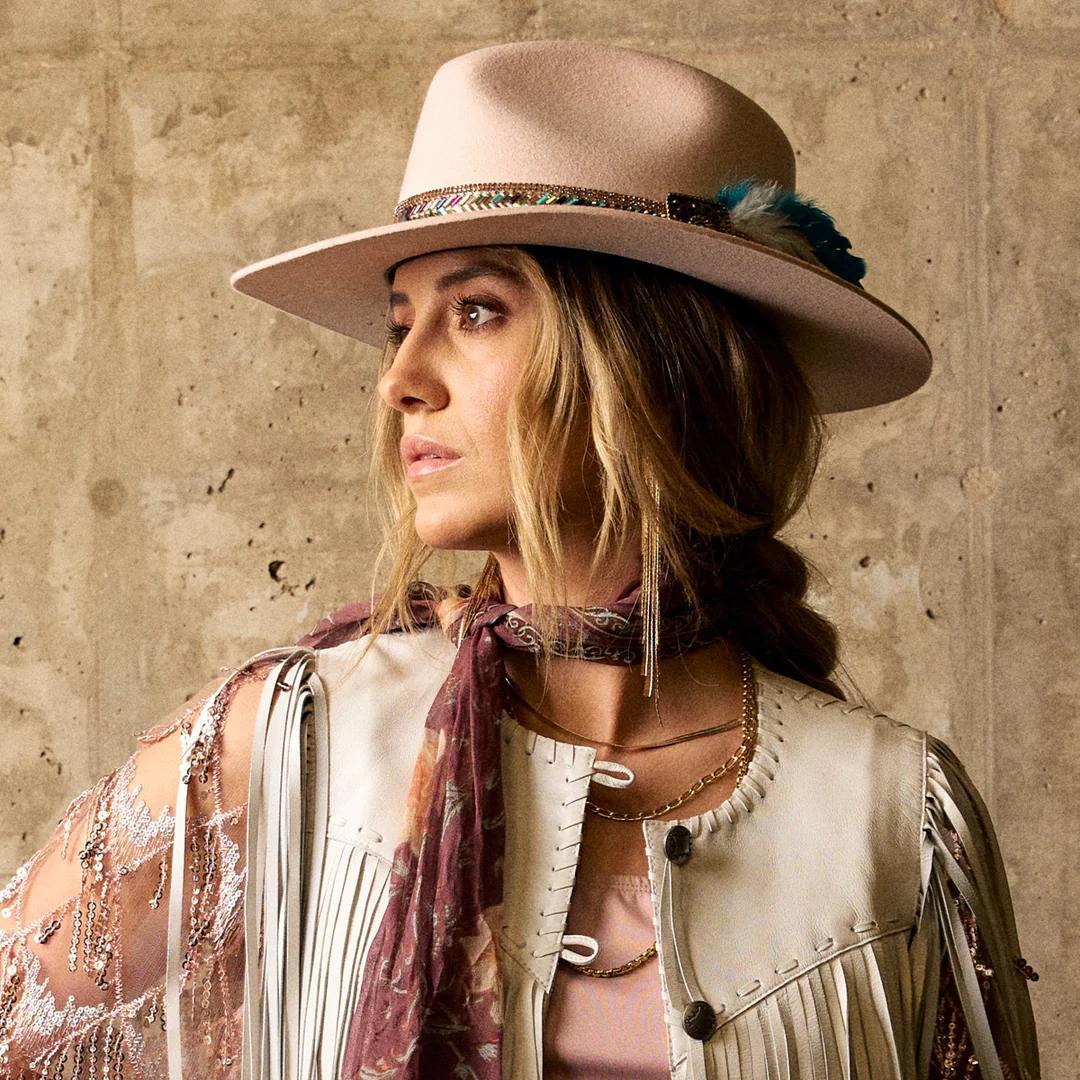 Charlie 1 Horse Hillbilly Hippie Pink CWHLBH-1030PP