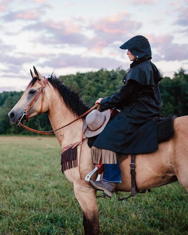 Outback 2003 Brown Oilskin Hood